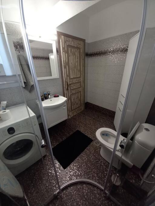 Άνετο Κεντρικό Διαμέρισμα Με 2 Υπνοδωμάτια Τρίπολη Εξωτερικό φωτογραφία
